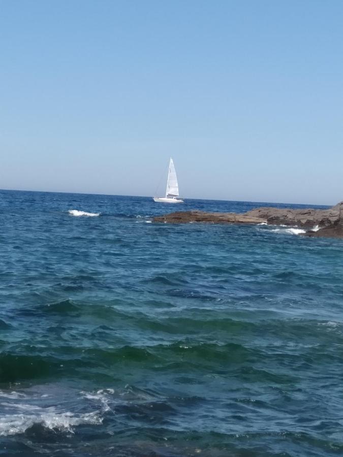 شقة Castro Urdiales Precioso Con Piscina المظهر الخارجي الصورة